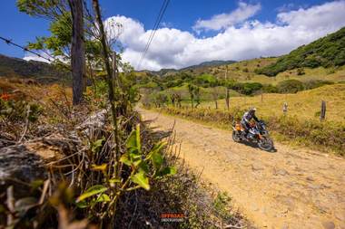 Offroad Underground — Costa Rica enduro ride gallery, photos by Simon Cudby — photo 17