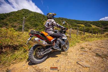 Offroad Underground — Costa Rica enduro ride gallery, photos by Simon Cudby — photo 18