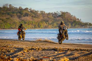 Offroad Underground — Costa Rica enduro ride gallery, photos by Simon Cudby — photo 39