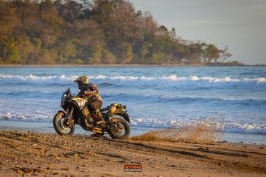 Offroad Underground — Costa Rica enduro ride gallery, photos by Simon Cudby — photo 41
