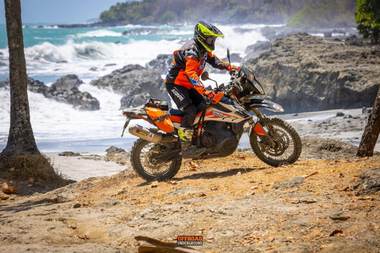 Offroad Underground — Costa Rica enduro ride gallery, photos by Simon Cudby — photo 50